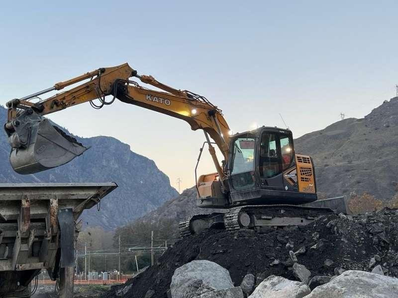 Kato HD514MR - Crawler excavator: picture 1 Kato HD514MR - Crawler excavator: picture 1