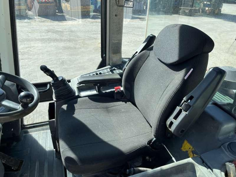 Compact loader Liebherr L506 Stereo: picture 38
