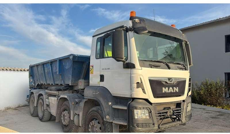 MAN TGS 35.460 8X4 - Hook lift truck: picture 3 MAN TGS 35.460 8X4 - Hook lift truck: picture 3