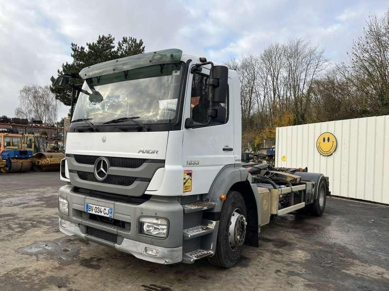 Mercedes AXOR 1833 - Hook lift truck: picture 2 Mercedes AXOR 1833 - Hook lift truck: picture 2
