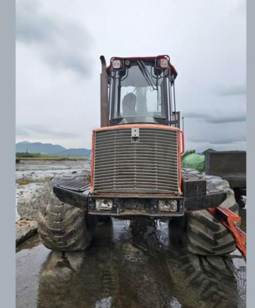 VALMET 840.4 - Forestry tractor: picture 5 VALMET 840.4 - Forestry tractor: picture 5