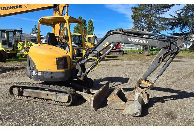 Volvo ECR38 - Mini excavator: picture 3 Volvo ECR38 - Mini excavator: picture 3