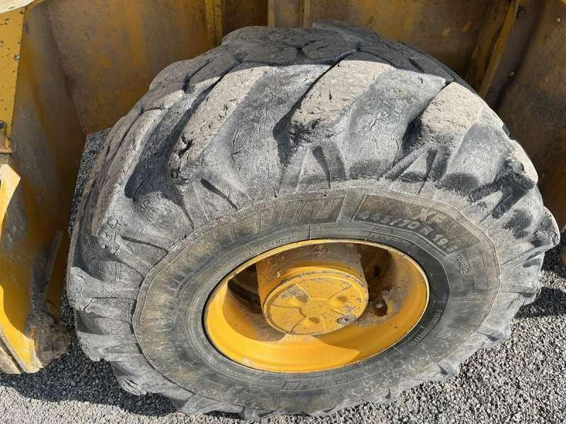 Wheel excavator Volvo EW140D: picture 28