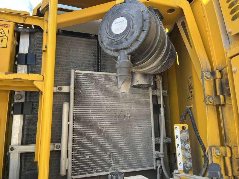 Wheel excavator Volvo EW140D: picture 37