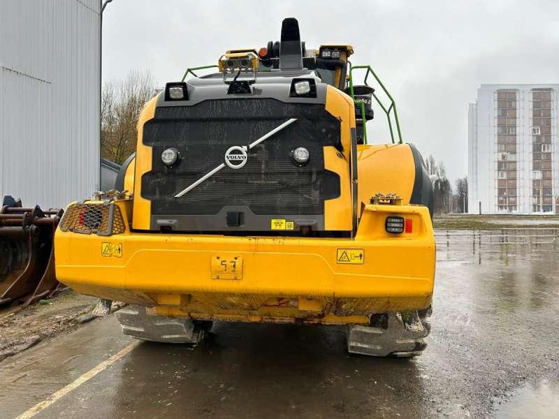 Wheel loader Volvo L220H: picture 13