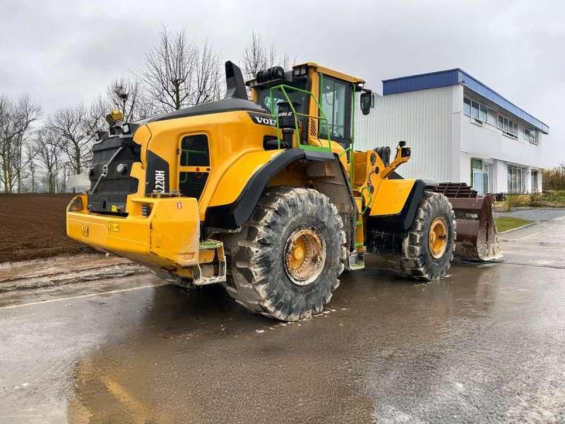 Wheel loader Volvo L220H: picture 9
