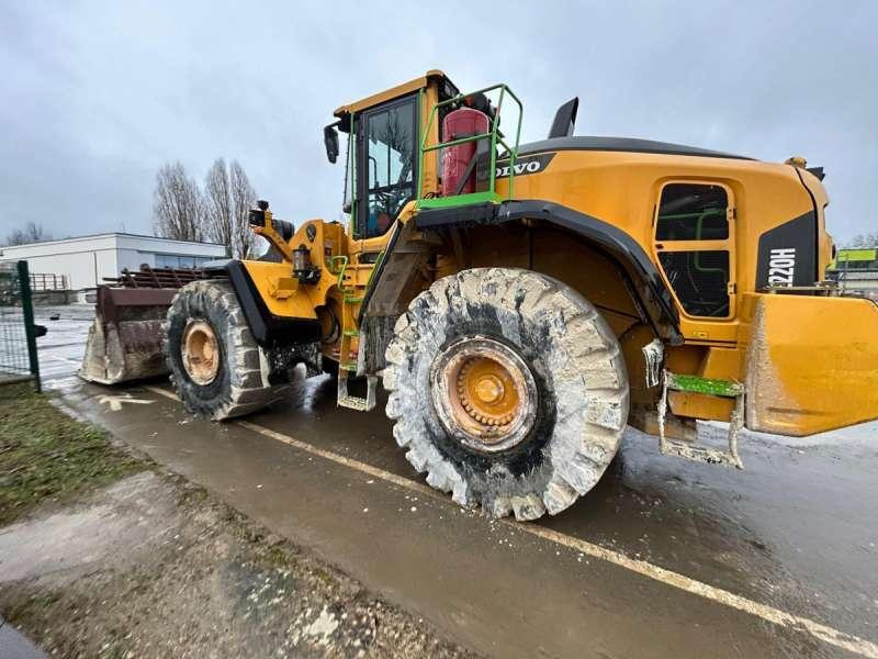 Wheel loader Volvo L220H: picture 12