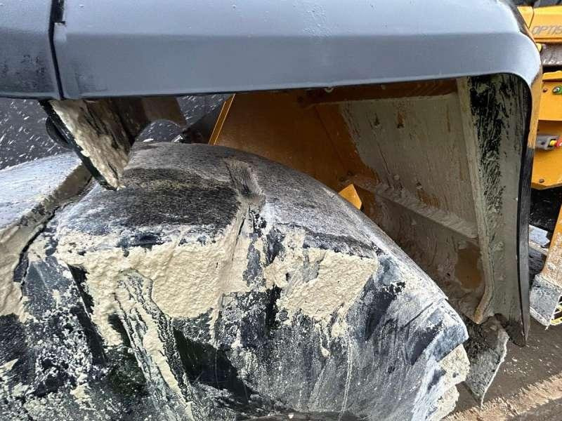 Wheel loader Volvo L220H: picture 26