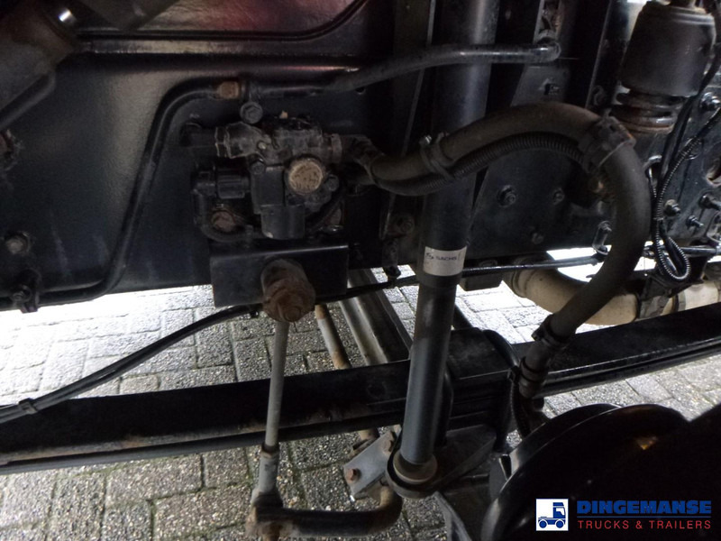 Vacuum truck DAF LF 55.220 4X2 RHD Whale vacuum tank 8.1 m3: picture 16 Vacuum truck DAF LF 55.220 4X2 RHD Whale vacuum tank 8.1 m3: picture 16