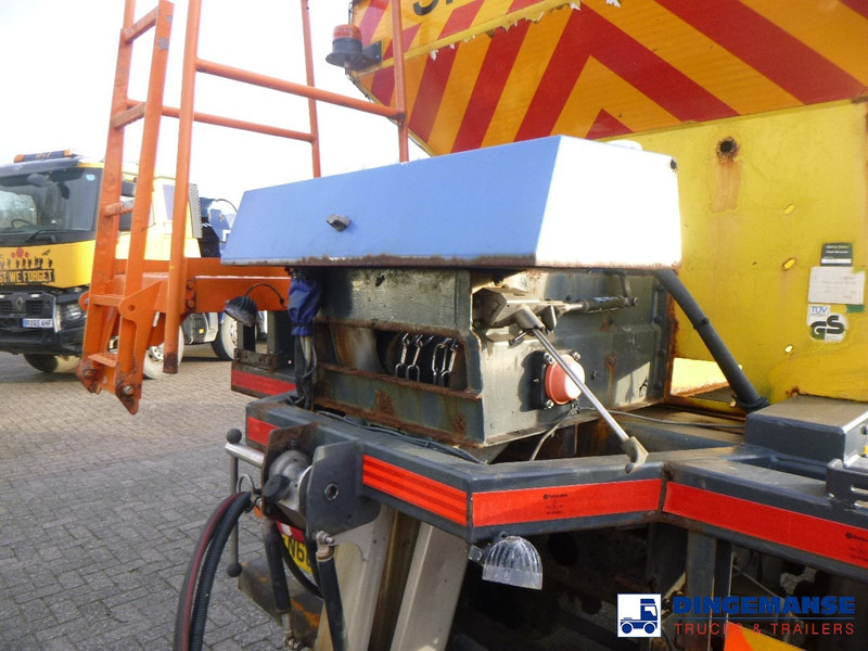 Snow removal vehicle DAF LF 55.220 4x2 RHD gritter / snow plough: picture 13