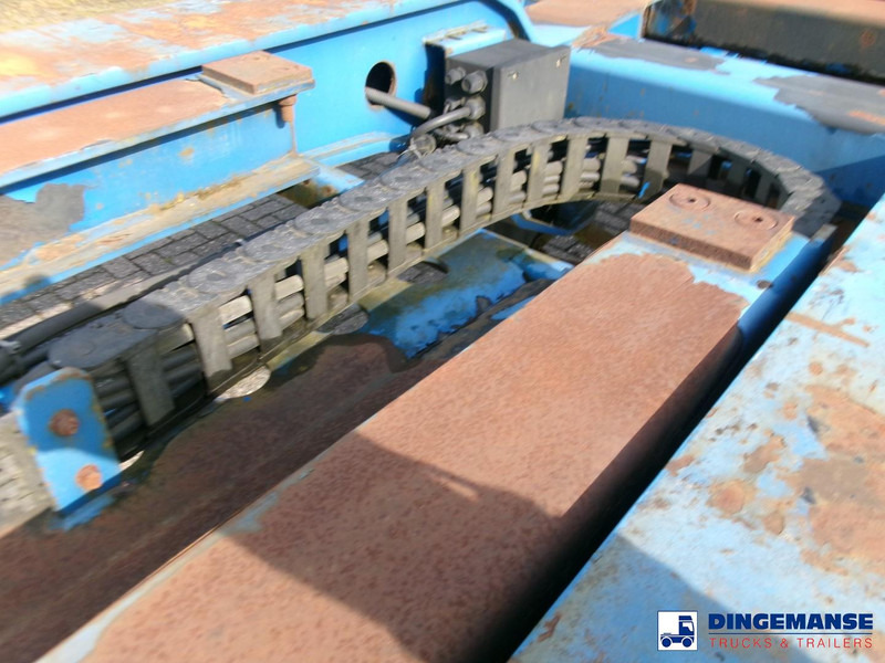 Container transporter/ Swap body semi-trailer Krone 3-axle container trailer 20-30-40-45 ft SDC27: picture 13 Container transporter/ Swap body semi-trailer Krone 3-axle container trailer 20-30-40-45 ft SDC27: picture 13