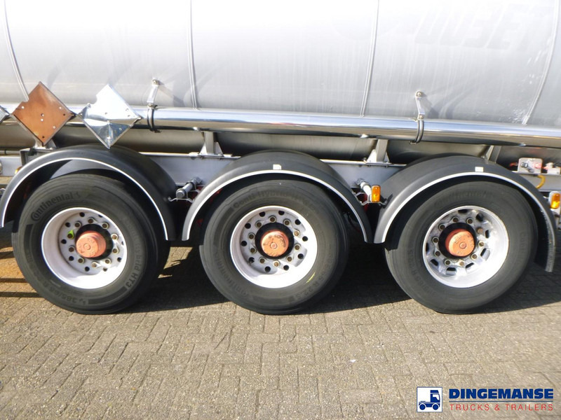Magyar Chemical tank inox 32.5m3 / 1 comp - Tank semi-trailer: picture 5 Magyar Chemical tank inox 32.5m3 / 1 comp - Tank semi-trailer: picture 5