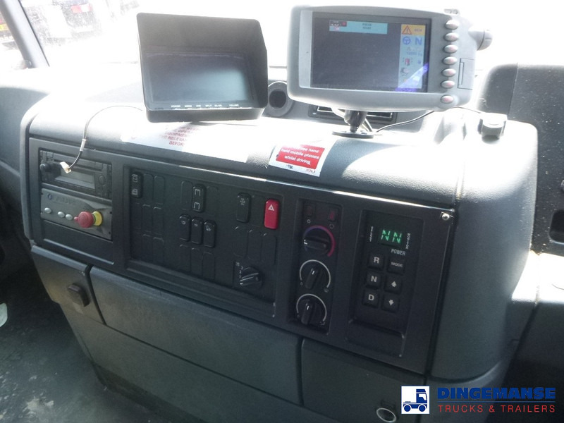 Garbage truck Mercedes-Benz Econic 2633 6x4 RHD Euro 5 EEV Faun Variopress refuse truck: picture 18