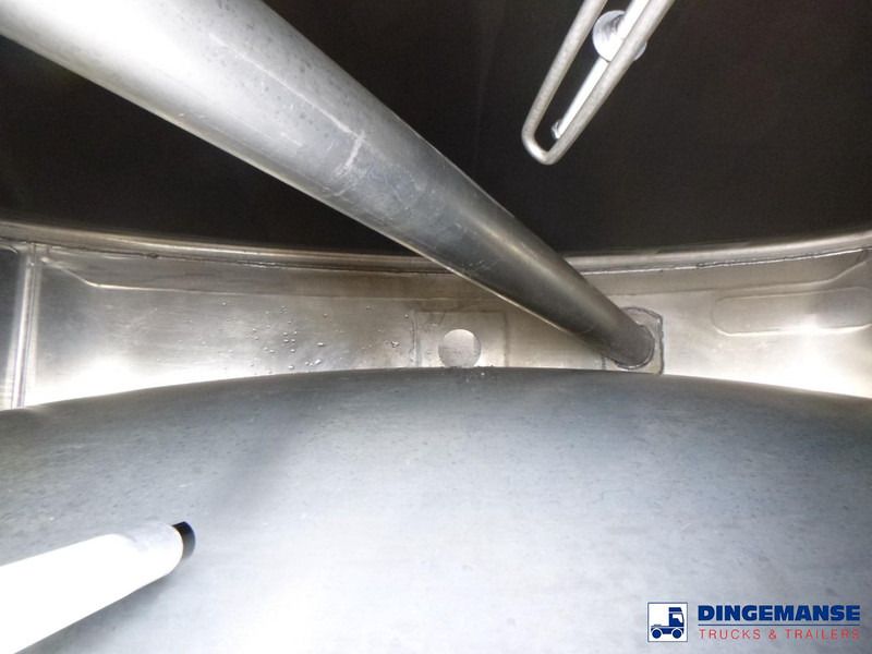 Tank truck Renault Premium 270 dxi 4x2 fuel tank 13.7 m3 / 4 comp: picture 19 Tank truck Renault Premium 270 dxi 4x2 fuel tank 13.7 m3 / 4 comp: picture 19