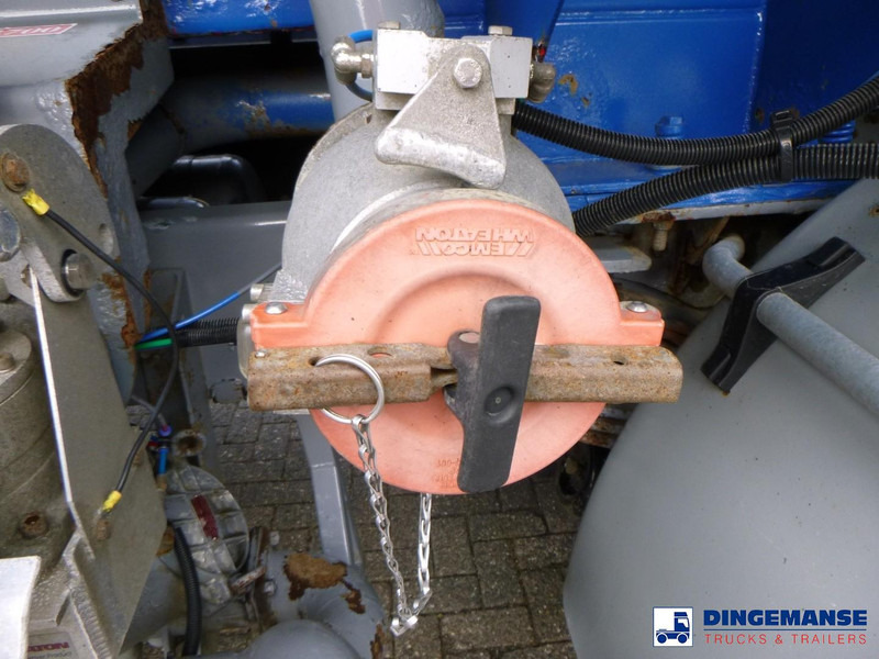 Leasing of Scania P 230 DB 4x2 RHD fuel tank 12.4 m3 / 4 comp Scania P 230 DB 4x2 RHD fuel tank 12.4 m3 / 4 comp: picture 12