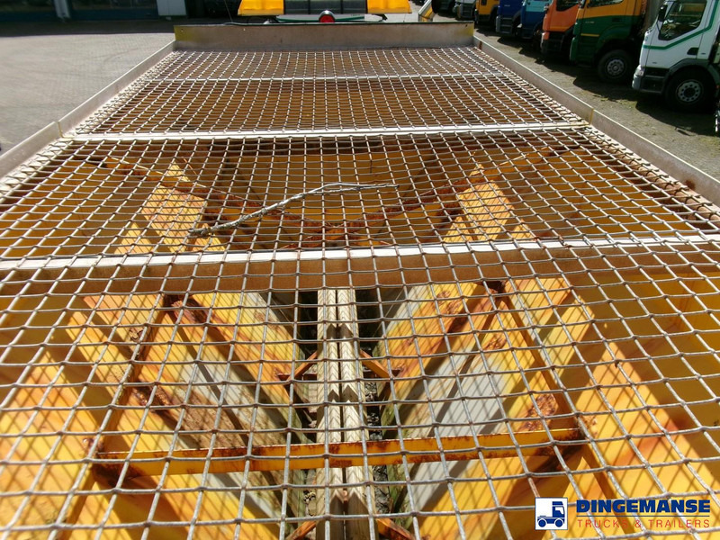 Snow removal vehicle Scania P114-340 CB 6X6 RHD gritter / snow plough: picture 11 Snow removal vehicle Scania P114-340 CB 6X6 RHD gritter / snow plough: picture 11