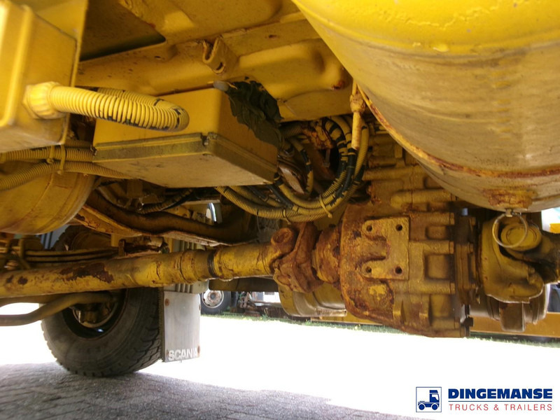 Snow removal vehicle Scania P114-340 CB 6X6 RHD gritter / snow plough: picture 13 Snow removal vehicle Scania P114-340 CB 6X6 RHD gritter / snow plough: picture 13