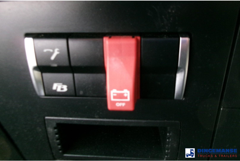 Tractor unit Mercedes-Benz Actros 1843 4x2 Euro 6 / ADR + PTO: picture 15