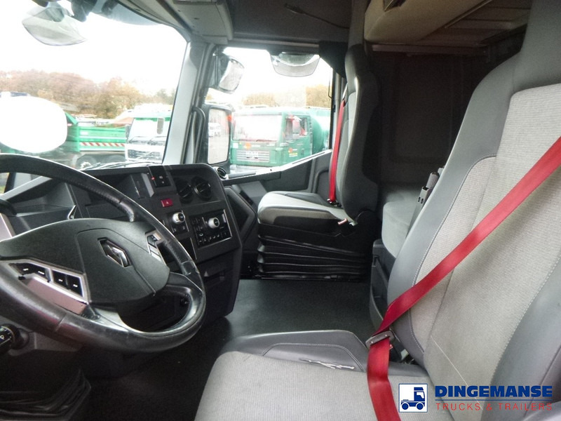 Interior photo 1: Tractor unit Renault T 460 4x2 Euro 6 + Retarder