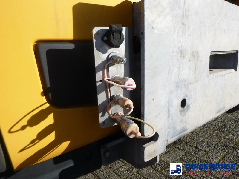 Snow removal vehicle Volvo FE 340 6x4 RHD salt spreader / gritter: picture 16