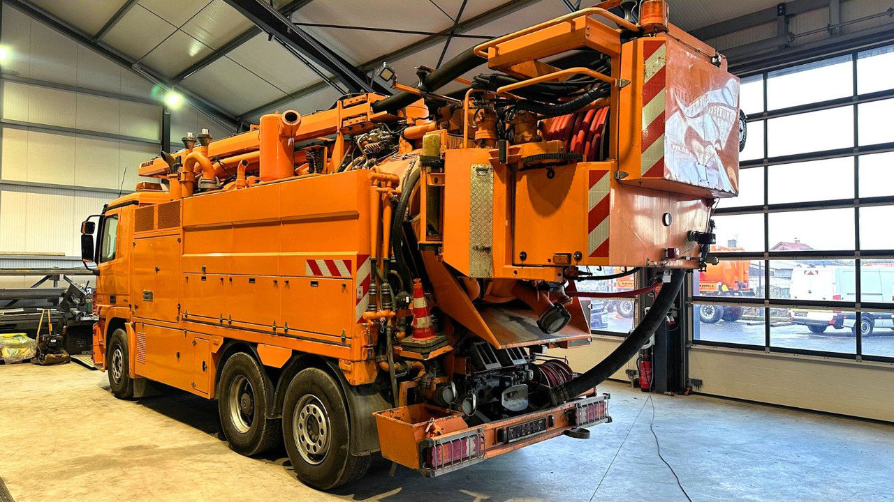 Mercedes-Benz Actros 2546 Müller 13m³ Canalmaster WRG-Recyclin - Vacuum truck: picture 2 Mercedes-Benz Actros 2546 Müller 13m³ Canalmaster WRG-Recyclin - Vacuum truck: picture 2