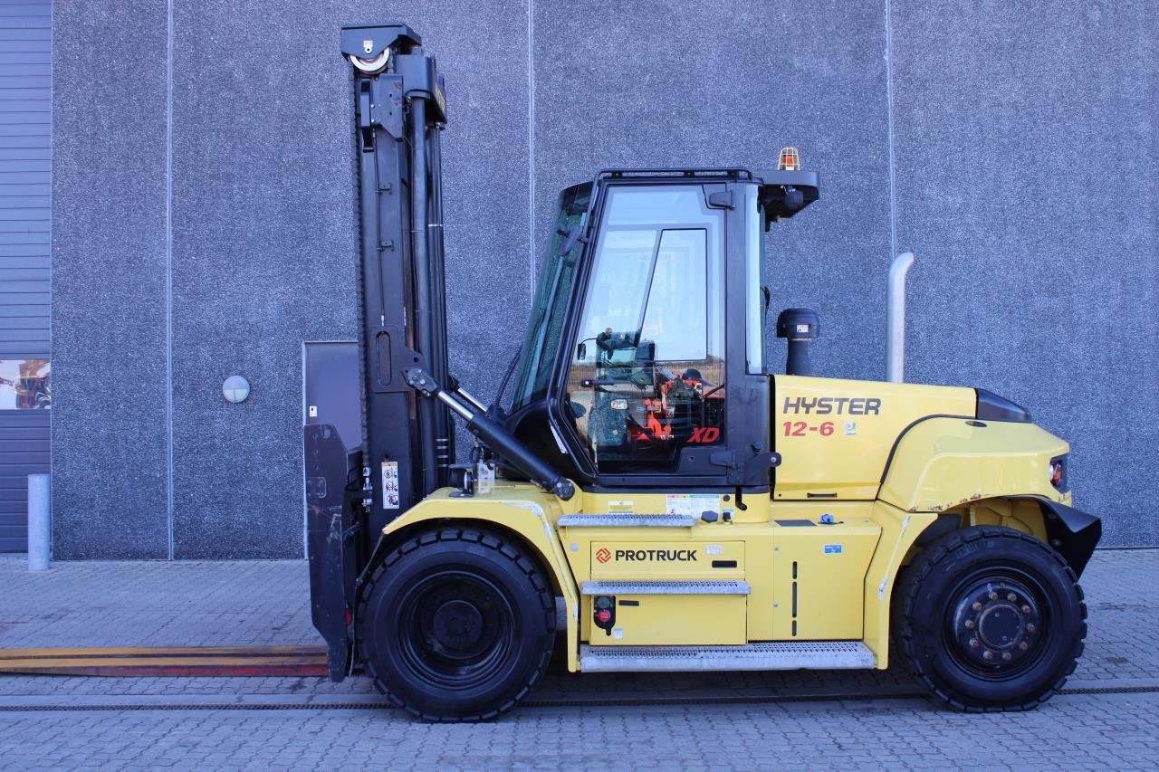 Hyster H12XD6 - Diesel forklift: picture 1 Hyster H12XD6 - Diesel forklift: picture 1