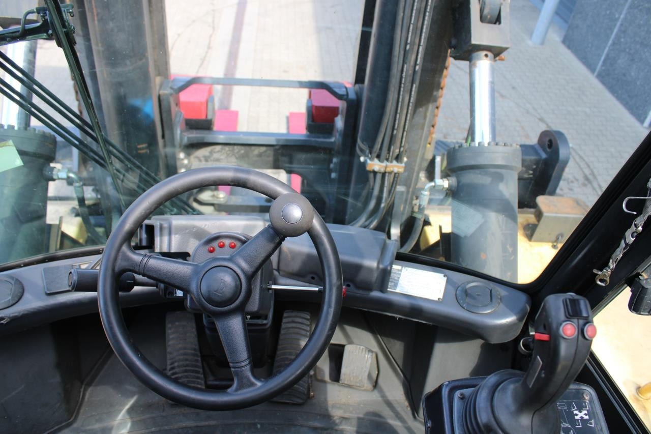 Hyster H28.00XM-16CH - Diesel forklift: picture 4 Hyster H28.00XM-16CH - Diesel forklift: picture 4