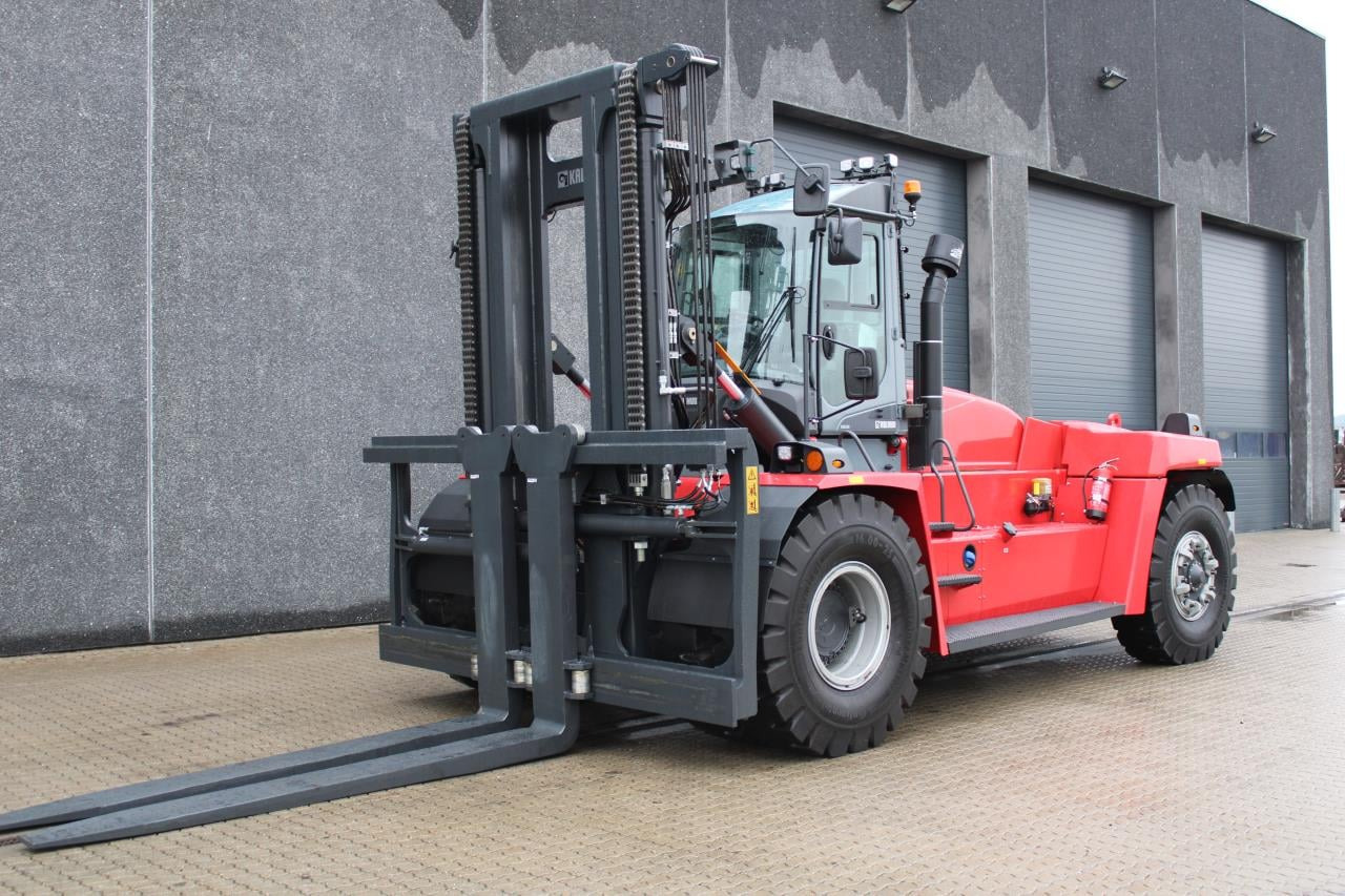 Kalmar DCG330-12LB - Container handler: picture 2 Kalmar DCG330-12LB - Container handler: picture 2