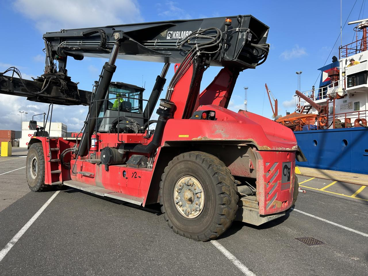 Kalmar DRG450-65S5 - Reach stacker: picture 3 Kalmar DRG450-65S5 - Reach stacker: picture 3