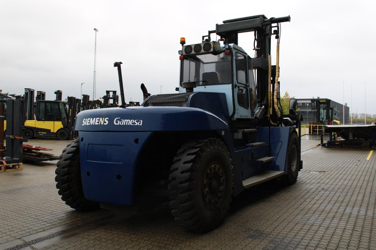 SMV SL25-1200 - Diesel forklift: picture 3 SMV SL25-1200 - Diesel forklift: picture 3
