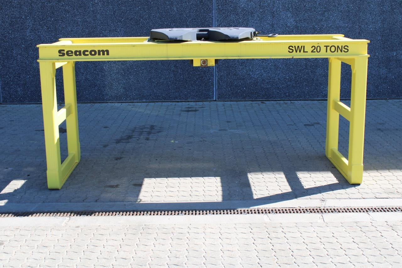 Seacom TRESTLE 20T - Port equipment: picture 1 Seacom TRESTLE 20T - Port equipment: picture 1