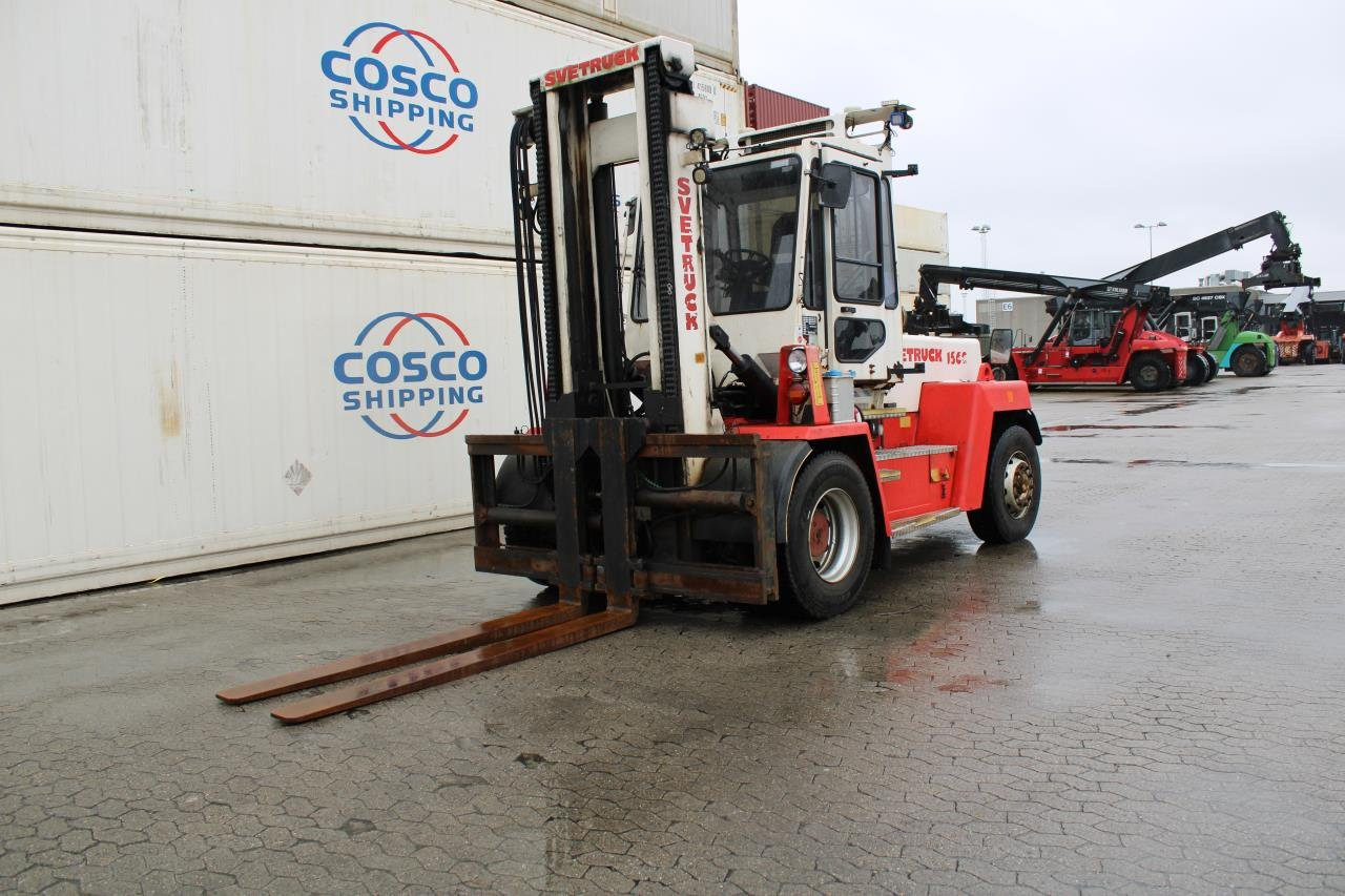 SveTruck 1560 - Diesel forklift: picture 2 SveTruck 1560 - Diesel forklift: picture 2