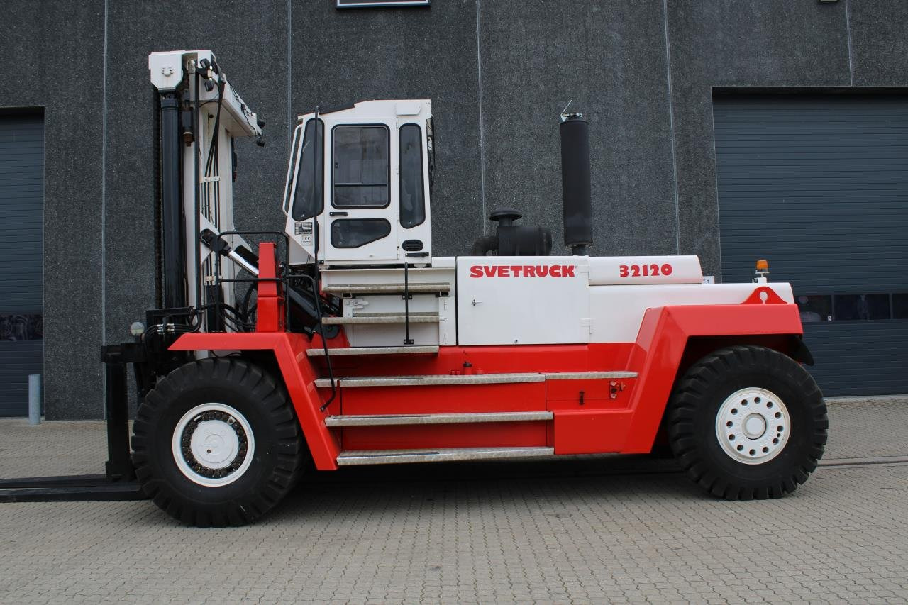 SveTruck 32120-50 - Diesel forklift: picture 1 SveTruck 32120-50 - Diesel forklift: picture 1