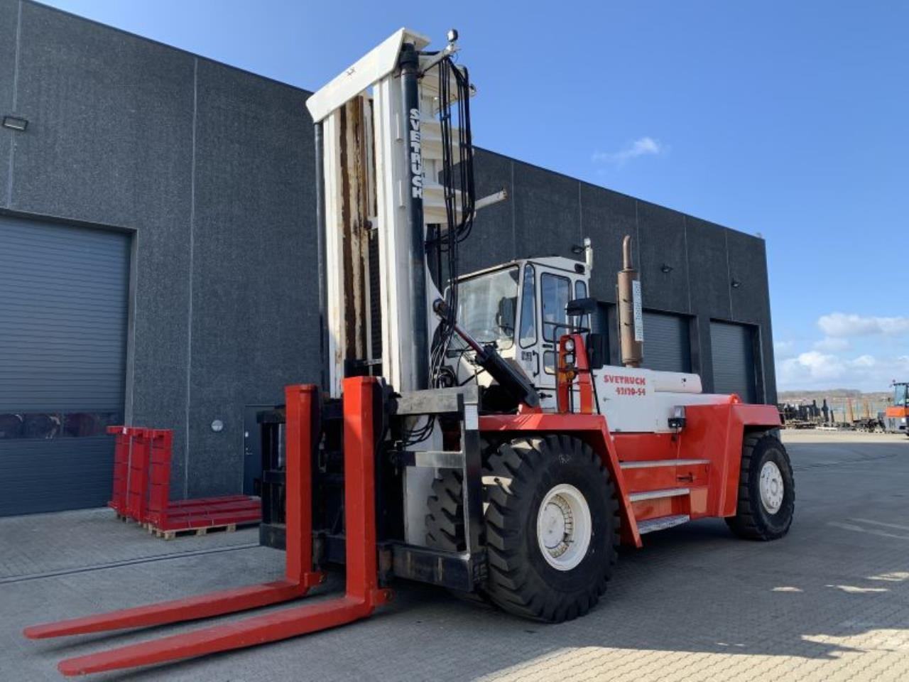 SveTruck 42120-54 - Diesel forklift: picture 2 SveTruck 42120-54 - Diesel forklift: picture 2