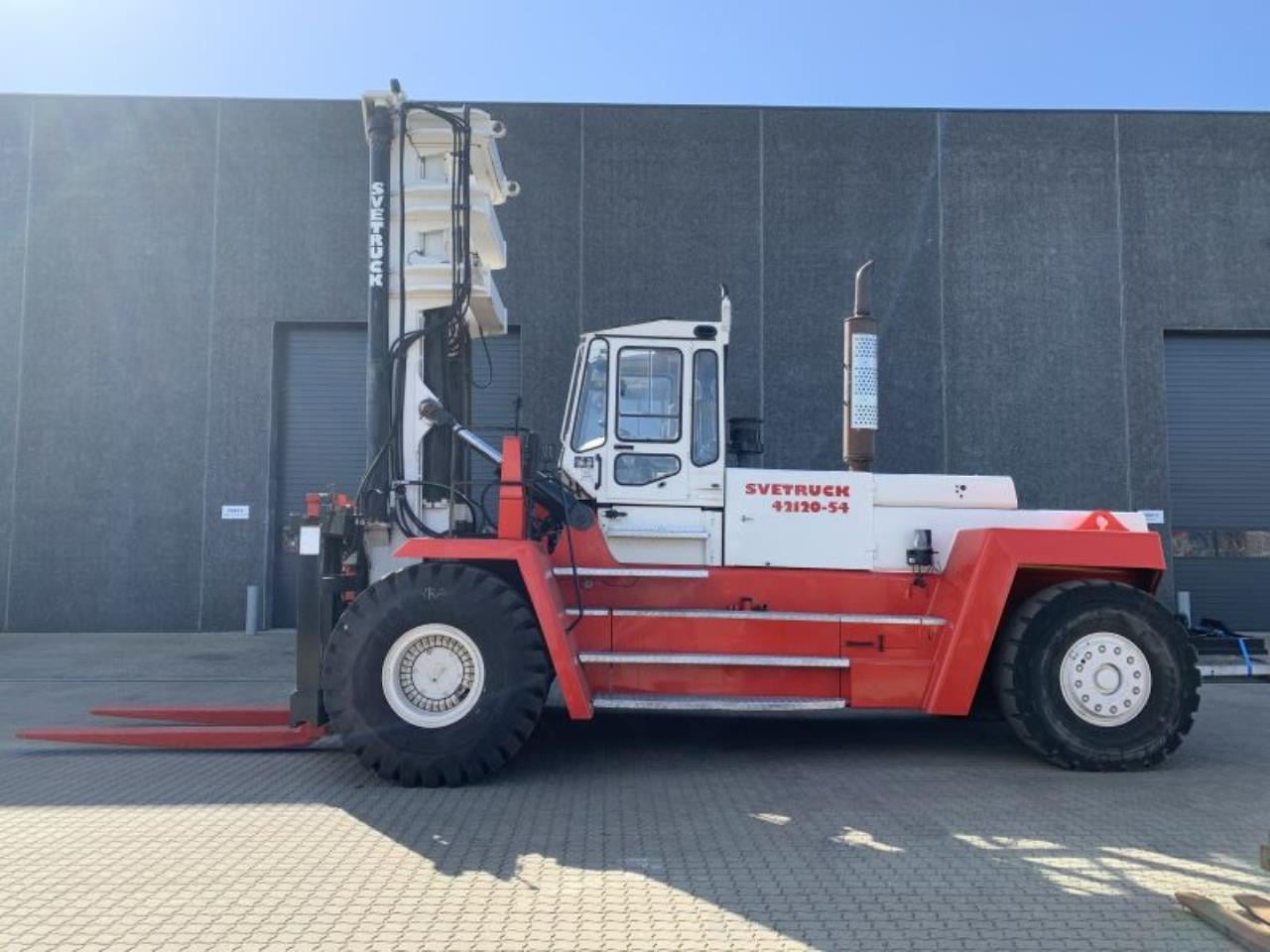 SveTruck 42120-54 - Diesel forklift: picture 1 SveTruck 42120-54 - Diesel forklift: picture 1