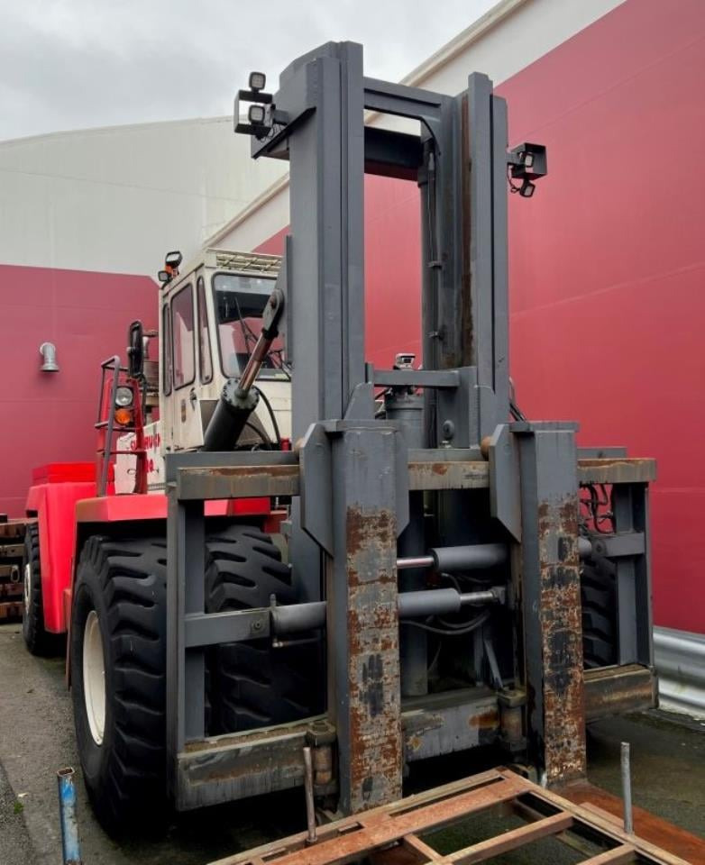 SveTruck 44120-52 - Diesel forklift: picture 1 SveTruck 44120-52 - Diesel forklift: picture 1