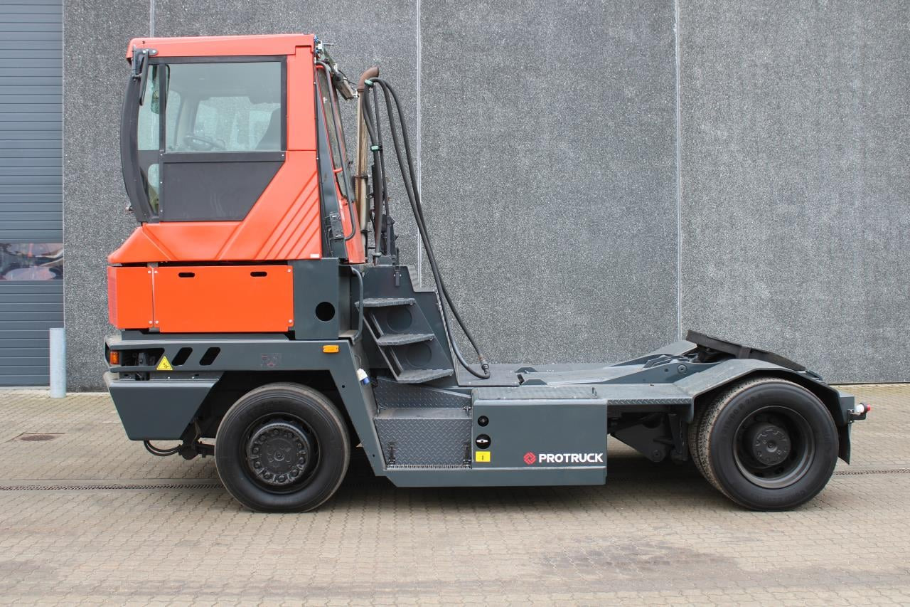 Terberg RT222 - Terminal tractor: picture 1 Terberg RT222 - Terminal tractor: picture 1