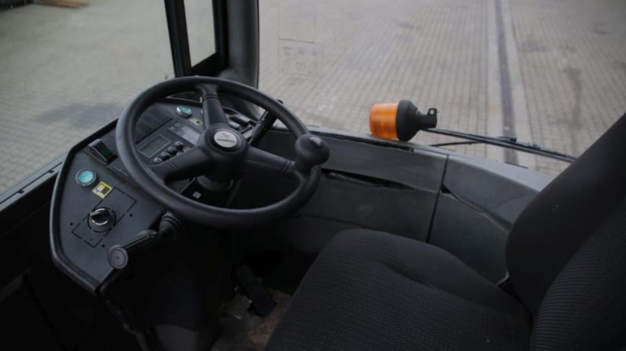 Terberg RT222 - Terminal tractor: picture 4 Terberg RT222 - Terminal tractor: picture 4