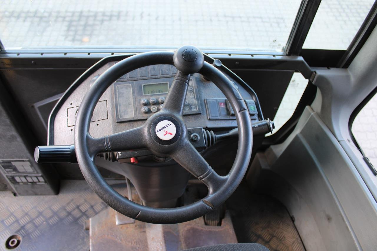 Terberg RT282 - Terminal tractor: picture 4 Terberg RT282 - Terminal tractor: picture 4