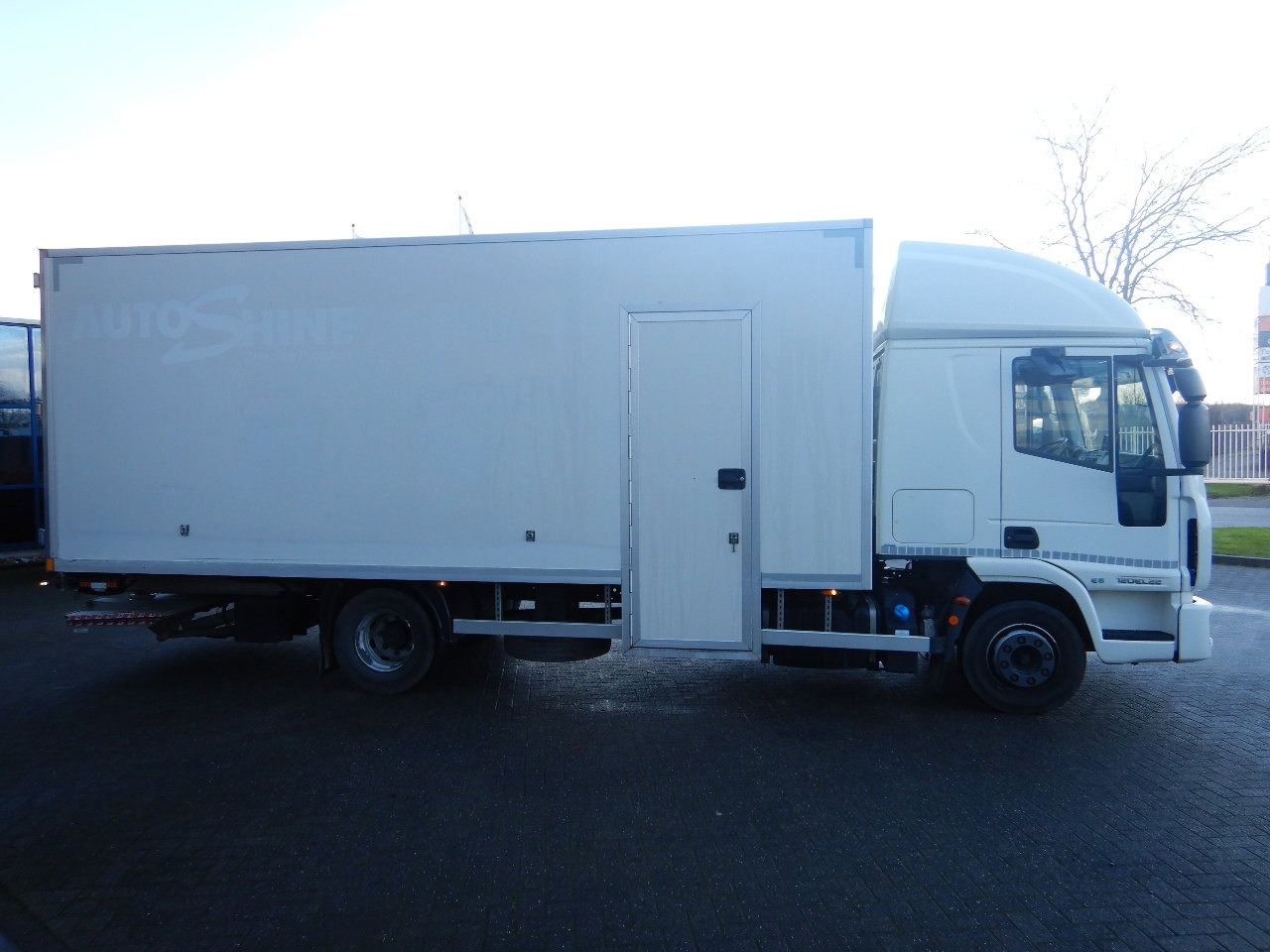Iveco ML 120 Iveco Eurocargo 120EL22 - Box truck: picture 3 Iveco ML 120 Iveco Eurocargo 120EL22 - Box truck: picture 3