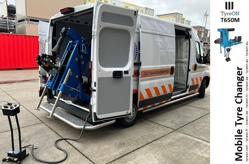 T650M 11-26 Inch mobile tire machine for use on the side or rear of a vehicle - wireless controller with rechargeable battery - Workshop equipment: picture 4 T650M 11-26 Inch mobile tire machine for use on the side or rear of a vehicle - wireless controller with rechargeable battery - Workshop equipment: picture 4