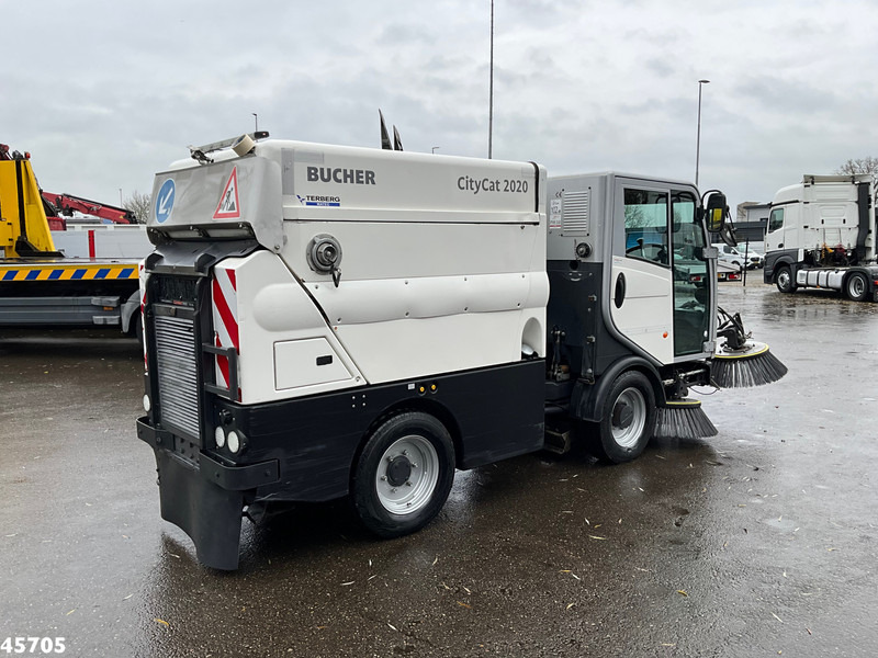 Bucher Citycat 2020 with 3-rd brush - Road sweeper: picture 5 Bucher Citycat 2020 with 3-rd brush - Road sweeper: picture 5