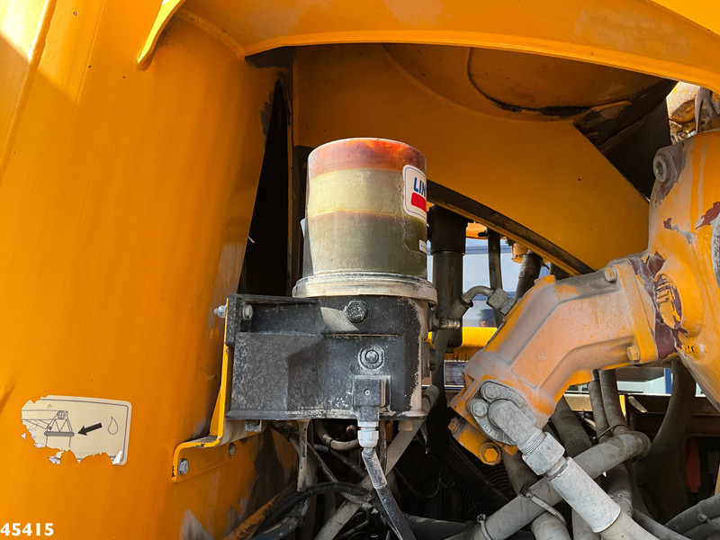Concrete mixer truck MAN TGS 35.440 Euro 6 10x4 CIFA 12m³ Mixer + CIFA pump Just 200.228 km!: picture 12