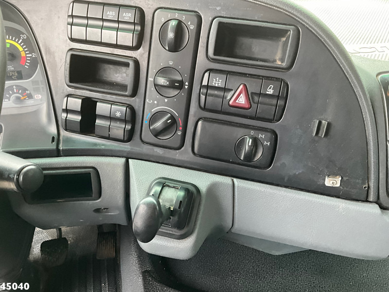 Crane truck Mercedes-Benz Actros 4141 8x4 manual Hiab 32 Tonmeter laadkraan + Fly-jib: picture 18 Crane truck Mercedes-Benz Actros 4141 8x4 manual Hiab 32 Tonmeter laadkraan + Fly-jib: picture 18