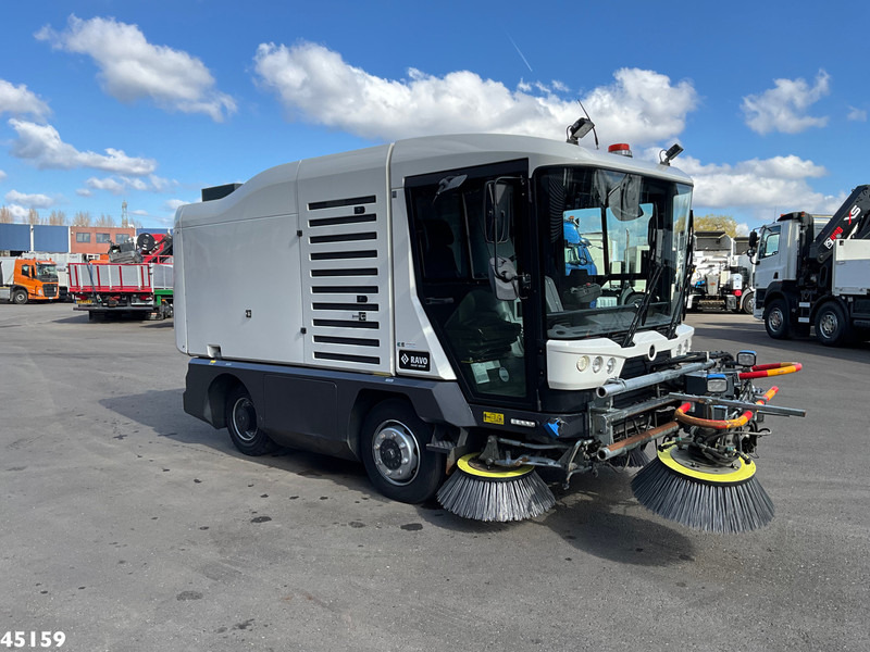 Ravo 540 CD Euro 6 with 3-rd brush - Road sweeper: picture 4 Ravo 540 CD Euro 6 with 3-rd brush - Road sweeper: picture 4