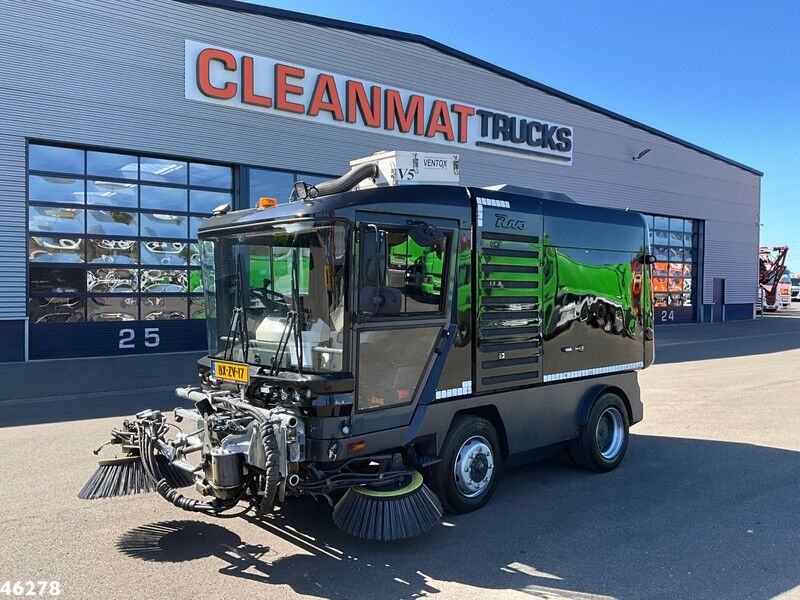 Ravo 580 with 3-rd brush - Road sweeper: picture 3 Ravo 580 with 3-rd brush - Road sweeper: picture 3