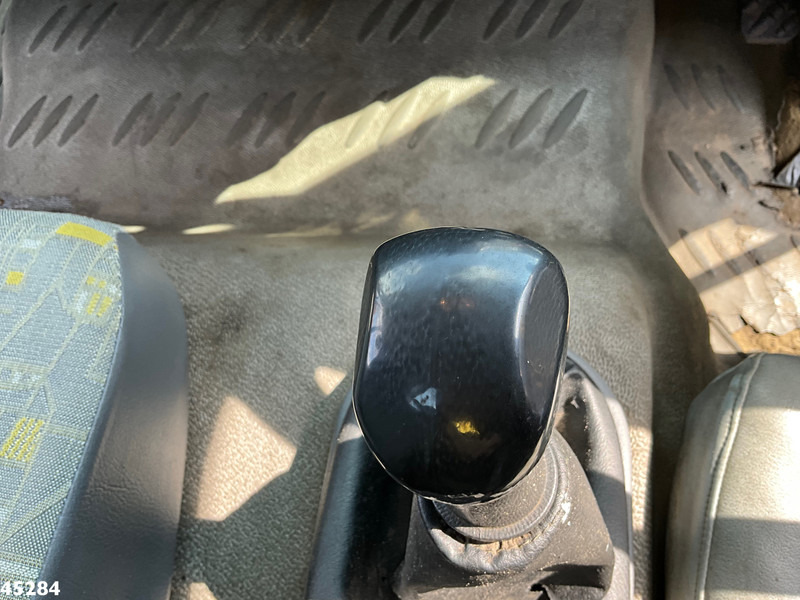 Vacuum truck Renault Midlum 210.15 Kolkenzuiger Just 182.847 km!: picture 19 Vacuum truck Renault Midlum 210.15 Kolkenzuiger Just 182.847 km!: picture 19