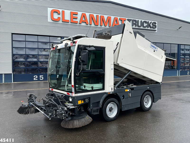 Schmidt Cleango 500 Compact Euro 6 with 3-rd brush - Road sweeper: picture 1 Schmidt Cleango 500 Compact Euro 6 with 3-rd brush - Road sweeper: picture 1