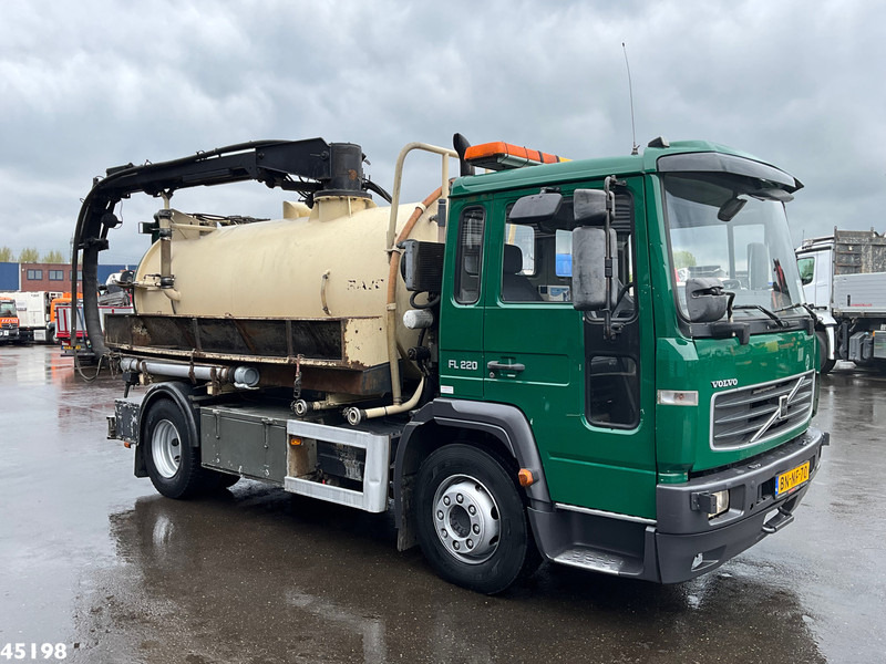 Volvo FL 220 Ravo 7,5m³ kolkenzuiger Just 165.156 km! - Vacuum truck: picture 4 Volvo FL 220 Ravo 7,5m³ kolkenzuiger Just 165.156 km! - Vacuum truck: picture 4