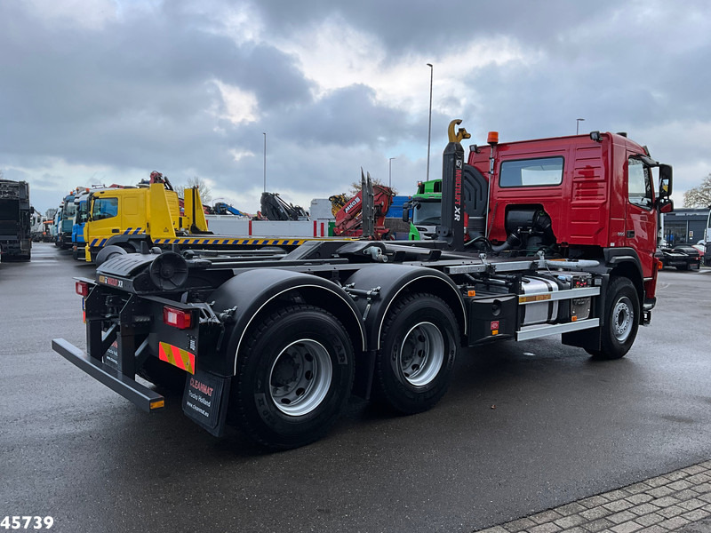 Volvo FM 330 6x4 Hiab 21 Ton haakarmsysteem Just 35.598 Km! - Hook lift truck: picture 3 Volvo FM 330 6x4 Hiab 21 Ton haakarmsysteem Just 35.598 Km! - Hook lift truck: picture 3